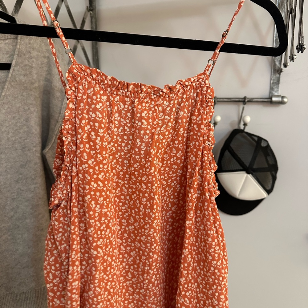 Adjustable Spaghetti Strap Blouse/Tank. Like New. - image 3
